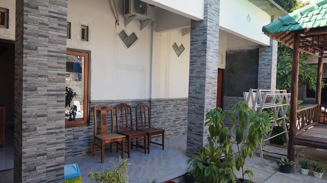 Arriani Homestay Karimunjawa Exterior photo
