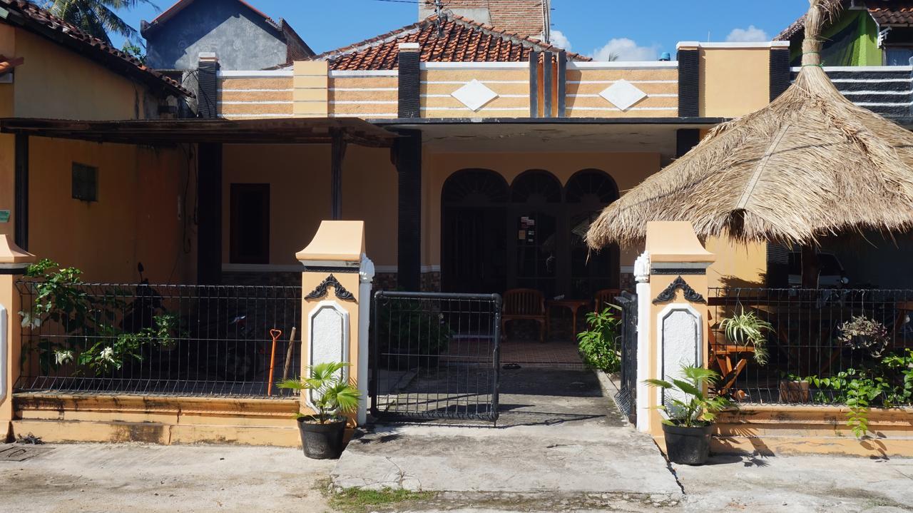 Arriani Homestay Karimunjawa Exterior photo
