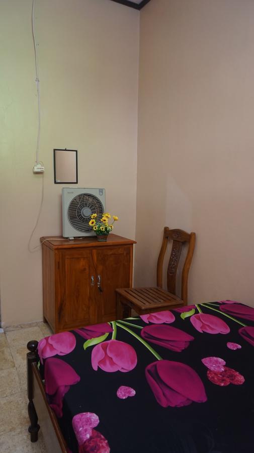 Arriani Homestay Karimunjawa Exterior photo